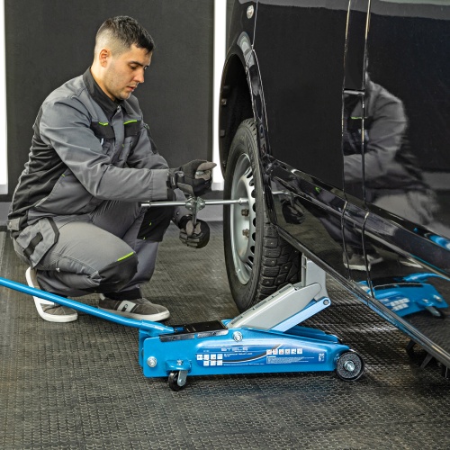 домкрат гидравлический подкатной stels 3 т 190-535 мм фото 3