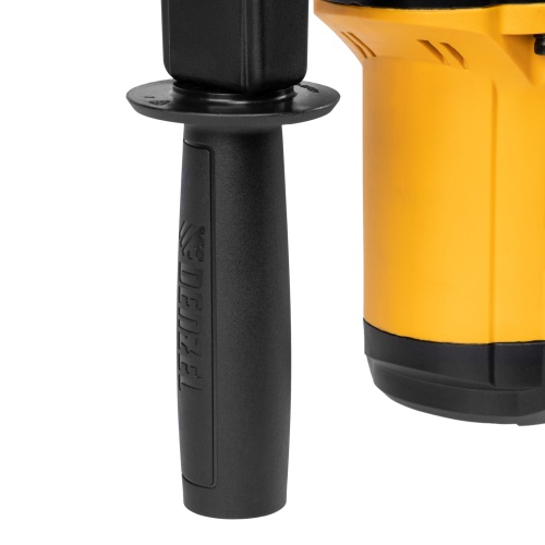 перфоратор электрический denzel rhv-1050-38-max 1050 вт фото 2