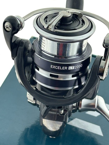 Рыболовная катушка Daiwa 20 Exceler LT 2000 безынерционная фото 5