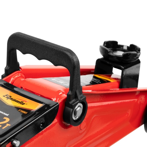 домкрат гидравлический подкатной sparta 2 т 125-300 фото 4