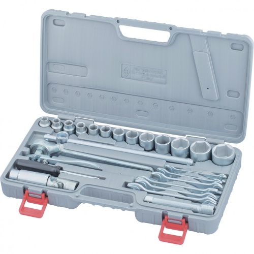 набор инструментов автомобилист низ россия в боксе